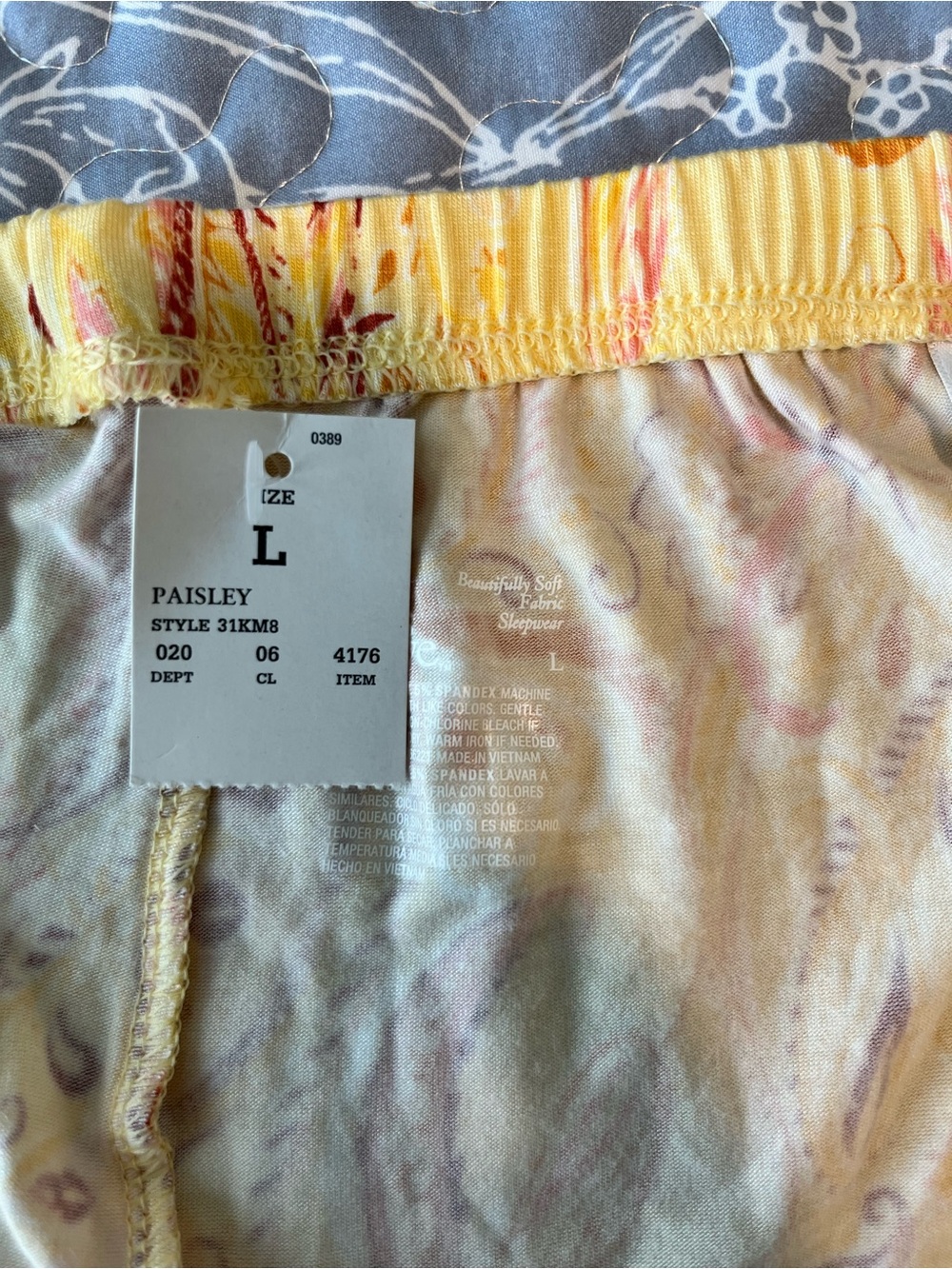PJ set. - Picture 3 of 7